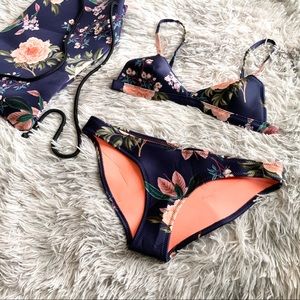Triangl Delilah Floral Bikini Set with Bag M